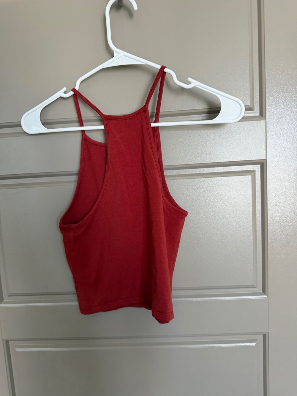 Express Red High-Neck Crop Tank - Picture 3 of 3